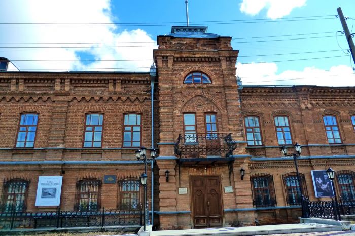"Kazantsev savdogarlar uyi" dagi Ural san'ati muzeyi