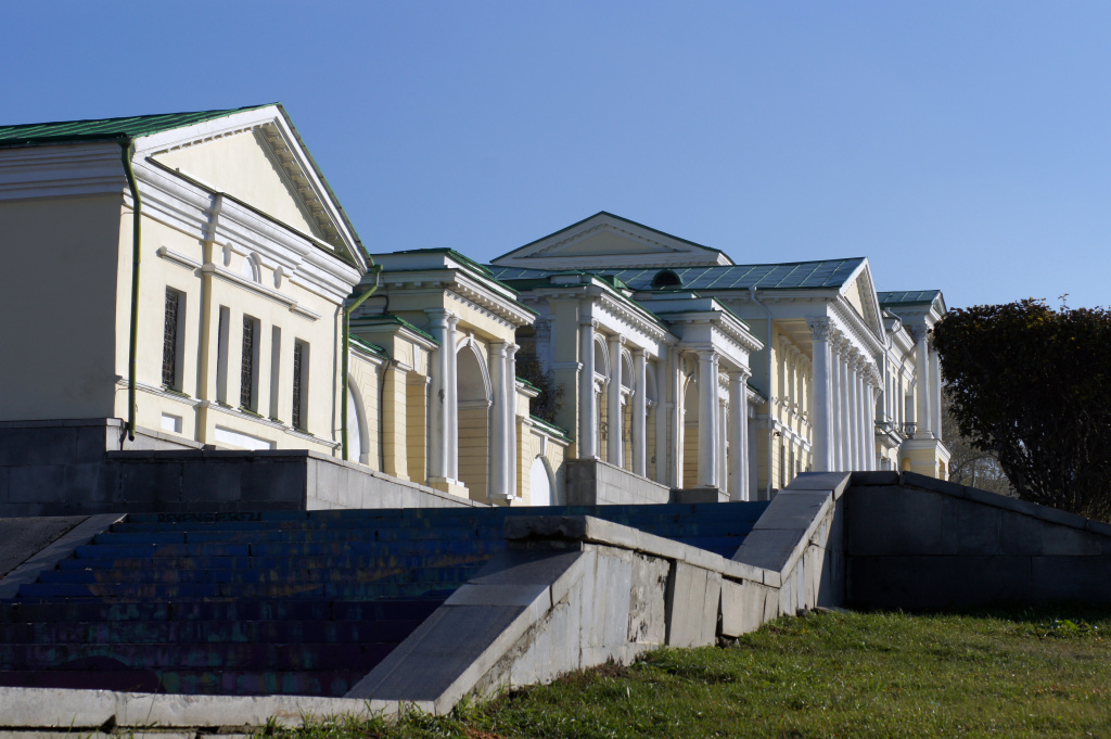 Rastorguev-Kharitonov Estate_2.JPG